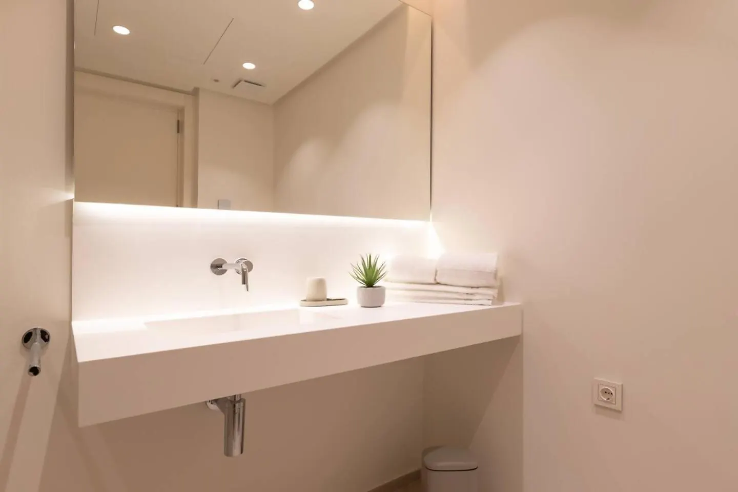 Hermoso Apartamento En Palo Alto Ojen Spain